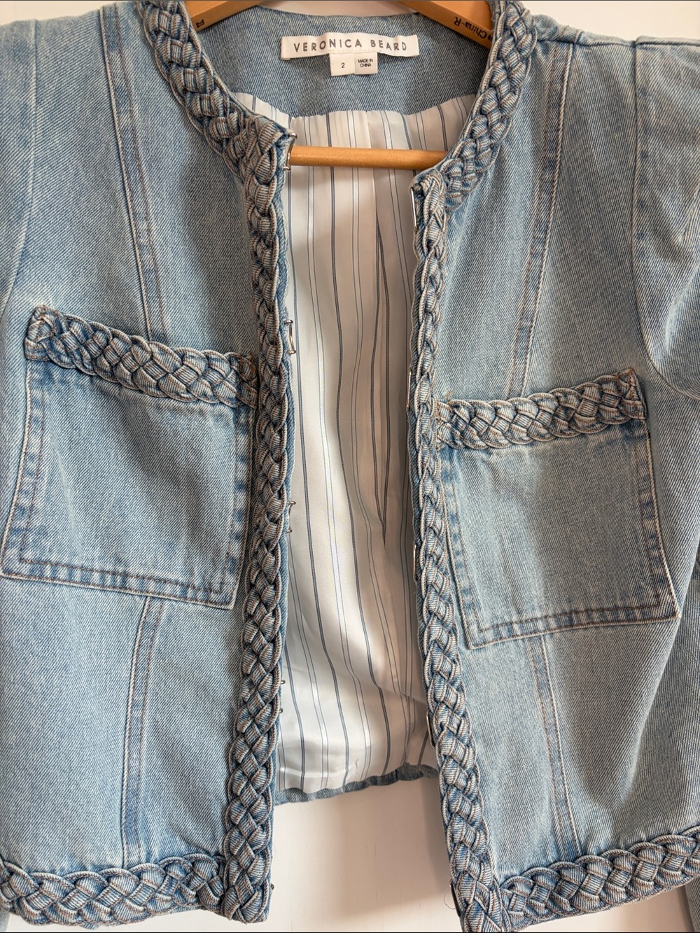 Veronica Beard Lt Blue Arrowe Cropped Denim Blazer Jacket with Braided Trim - 2 - Picture 5 of 12